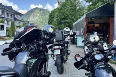 61d77c1b-b0a4-405a-8727-2e756dfec881