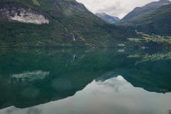 5a259d5b-a2f3-4f67-a630-7d571d610be4