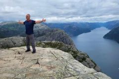 7033208f-23b4-4fee-9e7e-8d9bfa157350